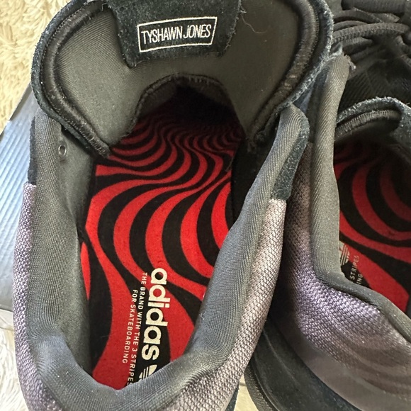 adidas x Spitfire Tyshawn Mid Black & Grey Skate Shoes #HQ9792 - Picture 6 of 15